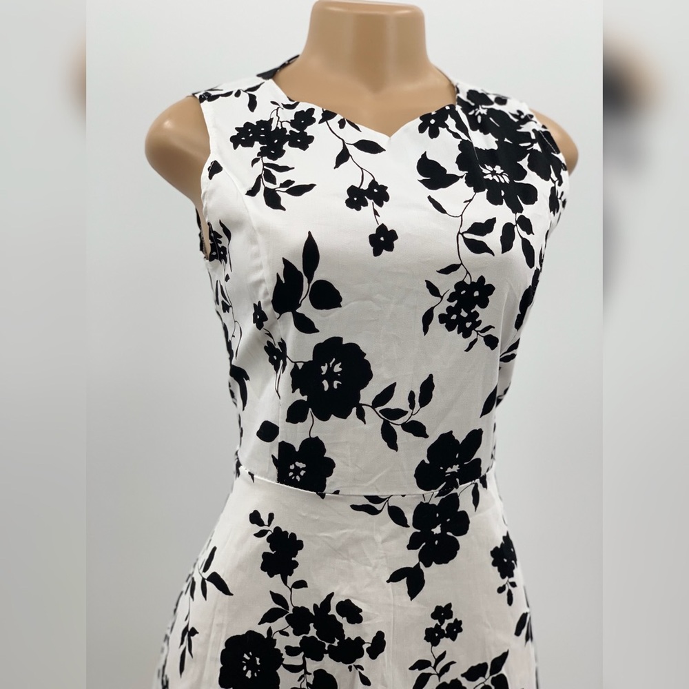 Floral Dress - Picture 2 of 7